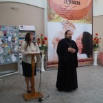 Клирик Одигитриевского прихода Аксая принял участие в районном празднике, посвященном Дню матери