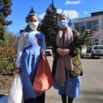 Сёстры милосердия Одигитриевского храма шьют медицинские халаты для Аксайской районной больницы