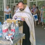 В Аксайской больнице клириком Одигитриевского храма в часовне во имя Св. Великомученика и целителя Пантеилимона в день престольного праздника был совершен молебен с малым освящением воды.