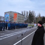 Клирик Одигитриевского храма поздравил спасателей регионального центра МЧС с Днем народного единства